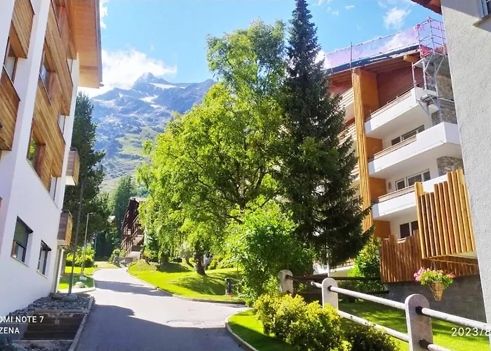 Simple Flat In Saas Fee