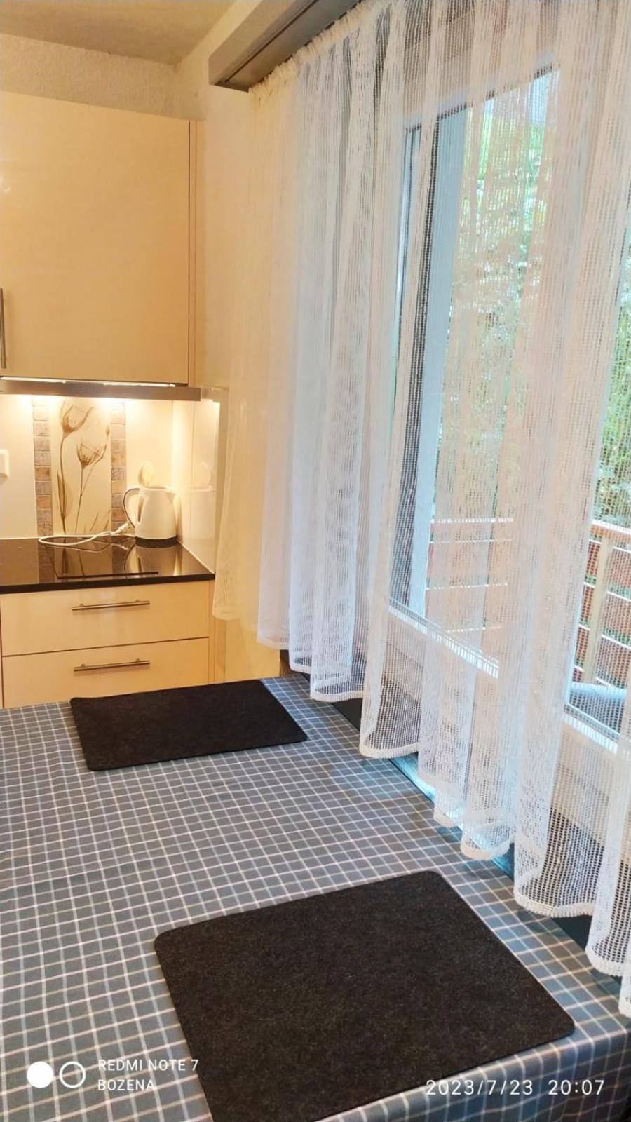 Simple Flat In Fee Apartment *